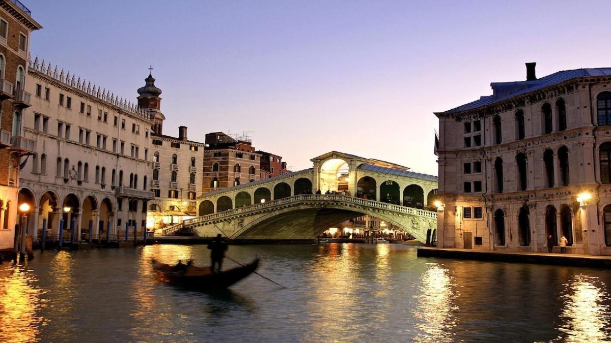 Ruga Bella In The Heart Of * Venetië